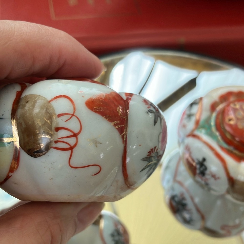 Vintage Geisha’s in Garden Ceramic Salt and Pepper Shakers HAND PAINTED 1930’s - Picture 9 of 16